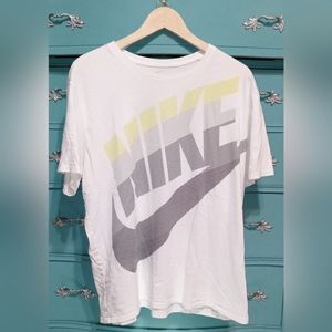 Nike t-shirt